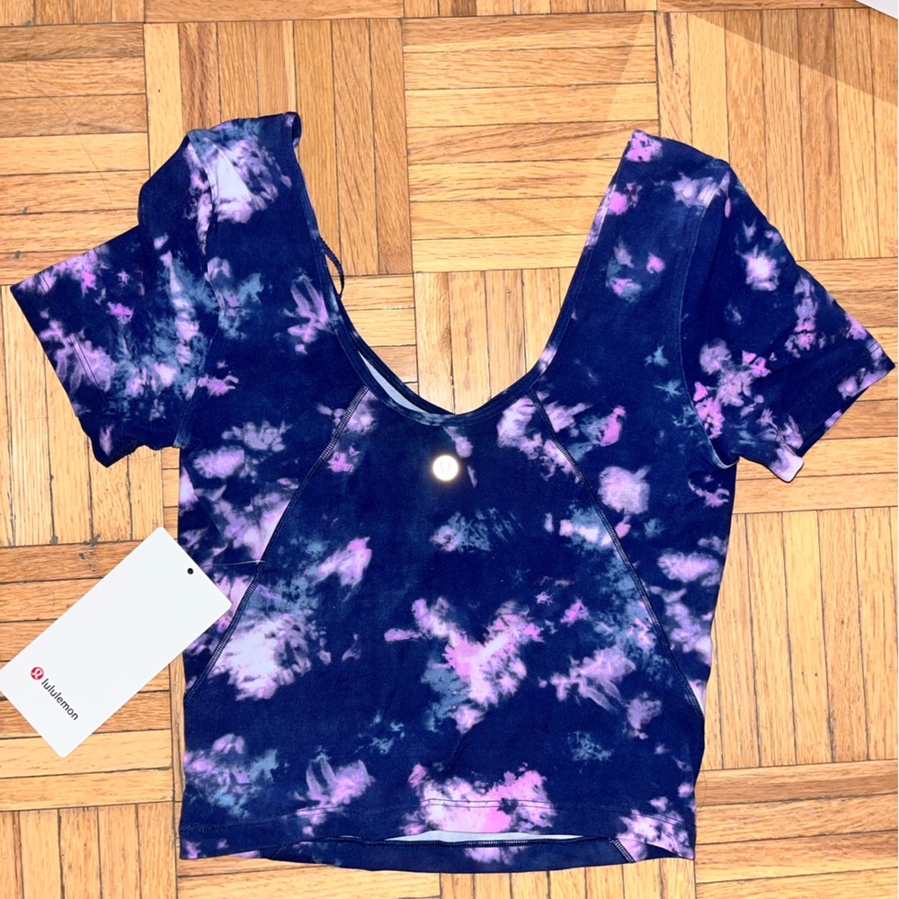 Lululemon Cropped Short Sleeve size 4